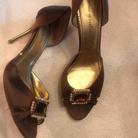 Shoes - Picture 2 of 3